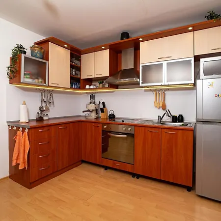 Crosswaybg Apartment
