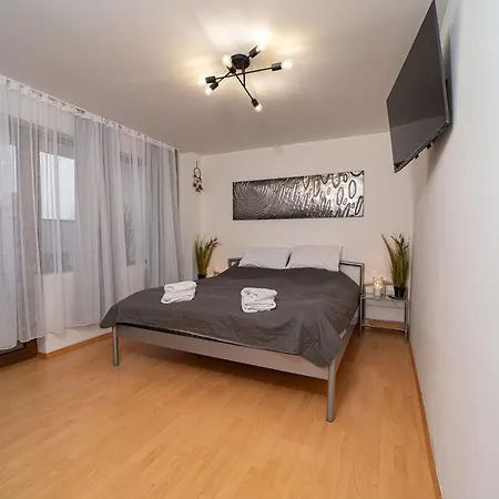 Crosswaybg Apartment